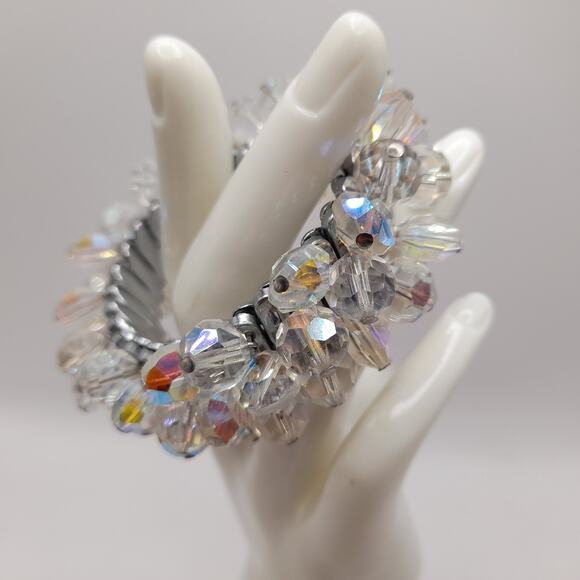 Vintage Aurora Borealis Crystal Cha-Cha Stretch Bracelet 10mm Beads - Picture 5 of 10